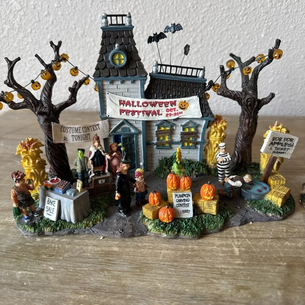 Vintage Retired Lemax Spooky Town Halloween Festival & Pumpkin Patch 2000-2004 - Picture 3 of 11